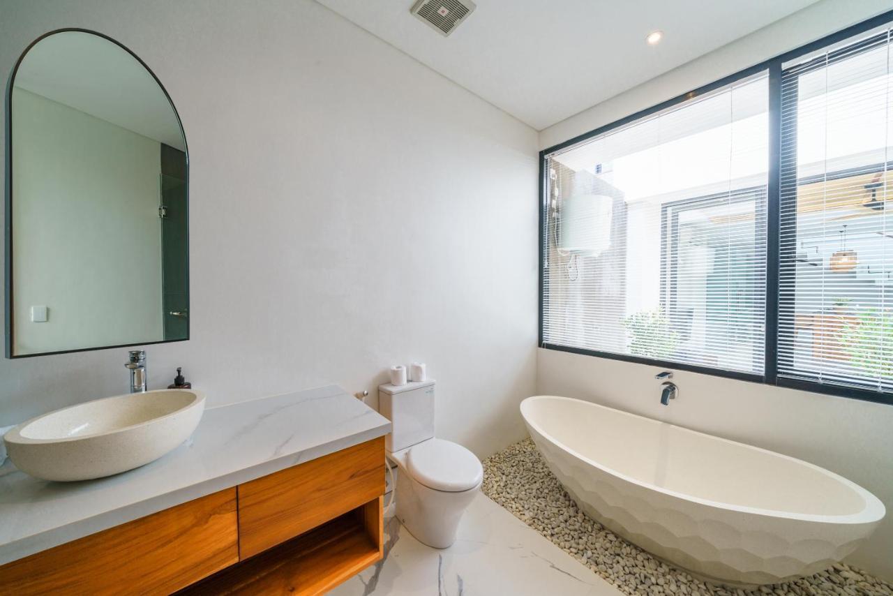 Villa Besso Padonan - Modern & Minimalist 2Br Villa In Canggu! Екстер'єр фото